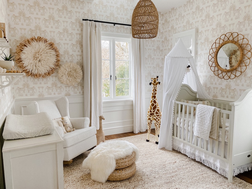 Neutral safari hot sale crib bedding